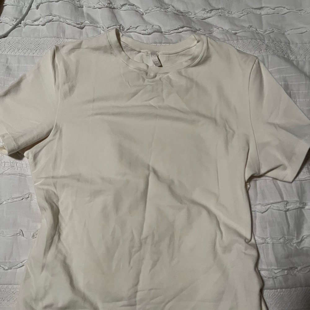 SKIMS white top